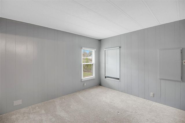 11 ORANGEWOOD DRIVE, Fruitland Park, FL 34731