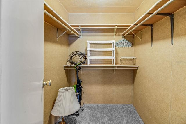 11 ORANGEWOOD DRIVE, Fruitland Park, FL 34731