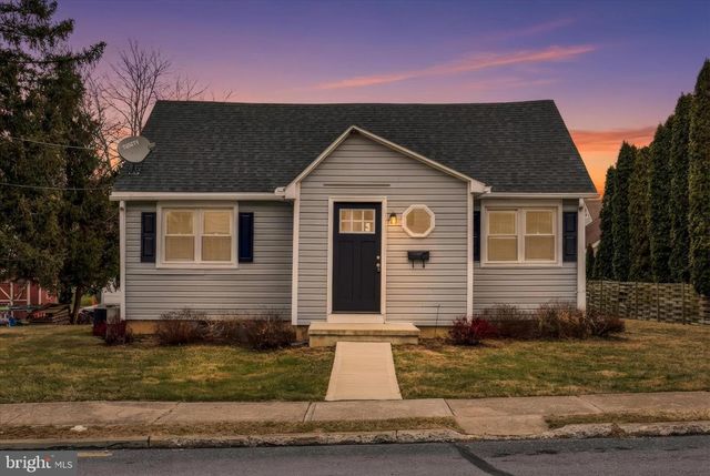 605 LINDEN AVE, Marysville, PA 17053