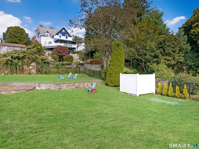 3 Pearl Street D, Groton, CT 06355