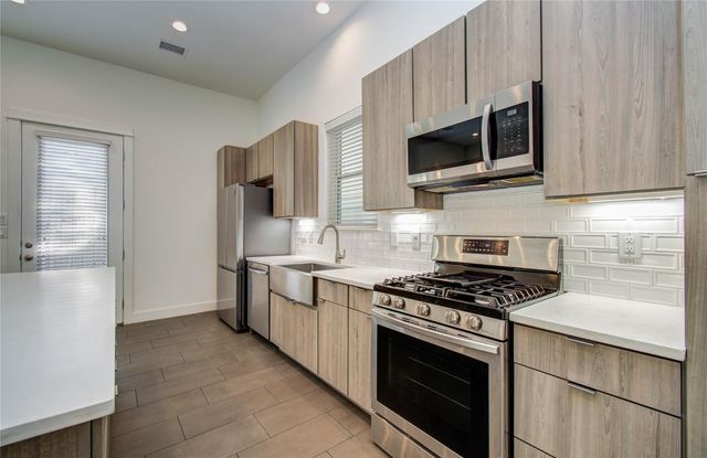 556 Janisch Road, Houston, TX 77018