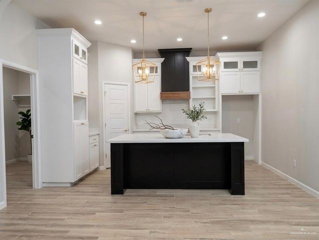 338 Barcelona Drive, Donna, TX 78537