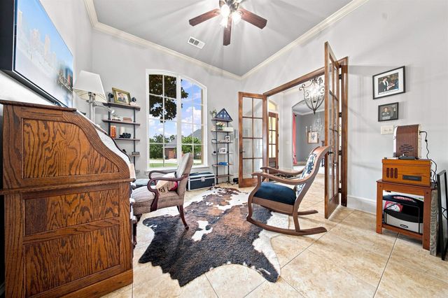 9217 Millers Pointe Ct, Sherwood, AR 72120