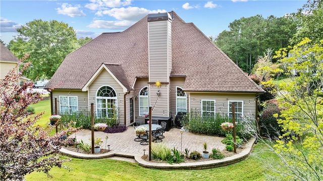87 Country Club Court, Hiram, GA 30141