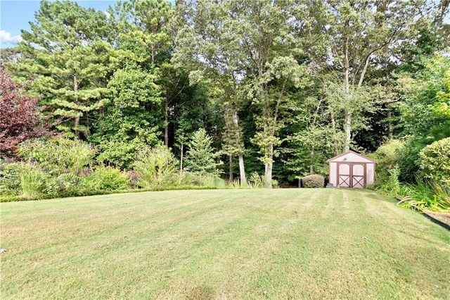 87 Country Club Court, Hiram, GA 30141