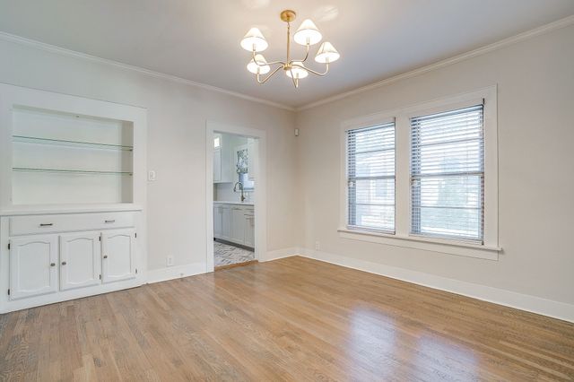 2209 W Rosedale Street S, Fort Worth, TX 76110