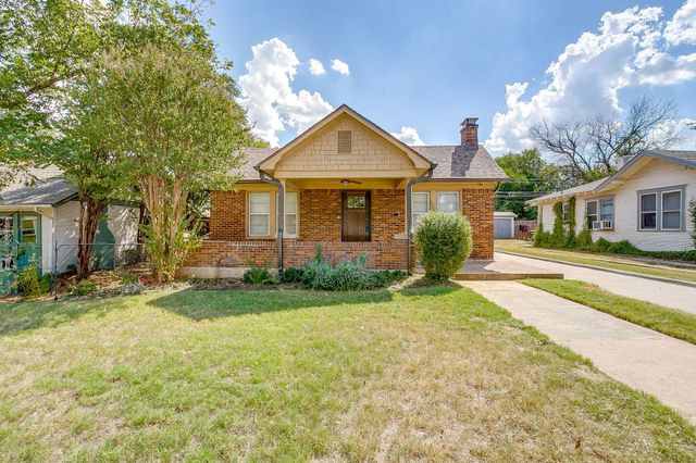 2209 W Rosedale Street S, Fort Worth, TX 76110