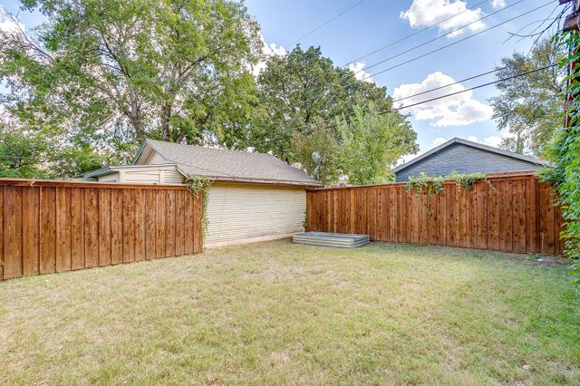 2209 W Rosedale Street S, Fort Worth, TX 76110