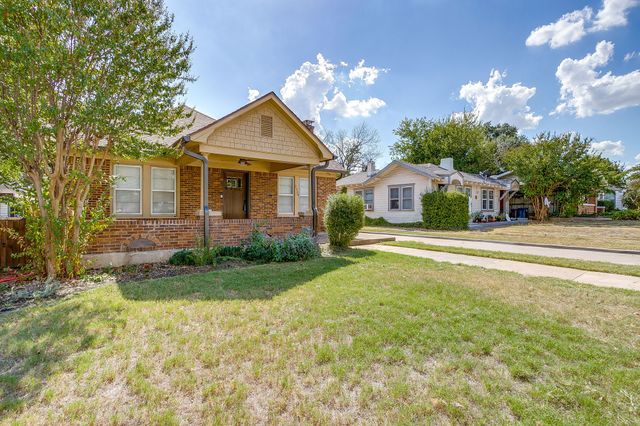 2209 W Rosedale Street S, Fort Worth, TX 76110