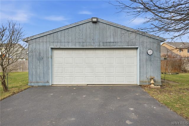 1230 98th Street, Niagara Falls, NY 14304