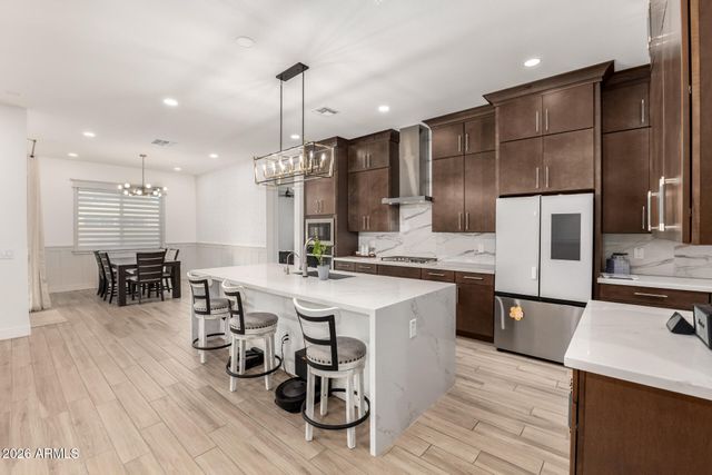 1326 E NARROWLEAF Drive, Gilbert, AZ 85298