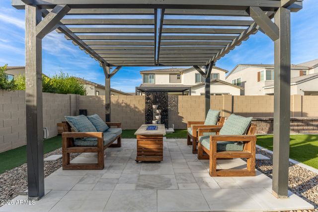 1326 E NARROWLEAF Drive, Gilbert, AZ 85298