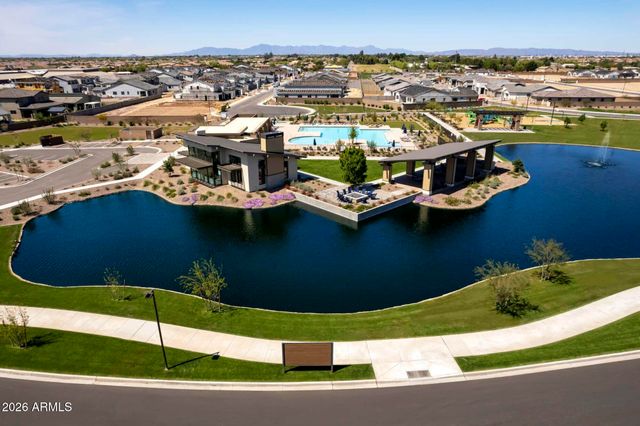 1326 E NARROWLEAF Drive, Gilbert, AZ 85298