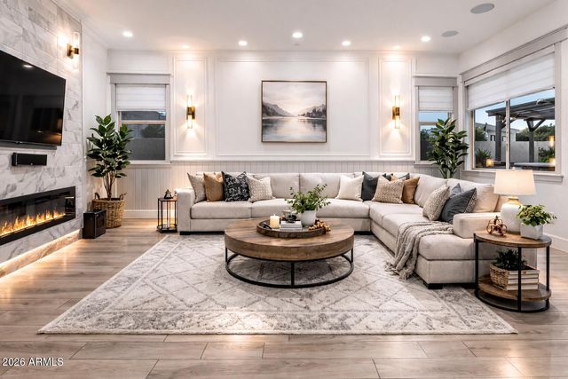 1326 E NARROWLEAF Drive, Gilbert, AZ 85298