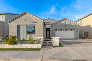 1326 E NARROWLEAF Drive, Gilbert, AZ 85298