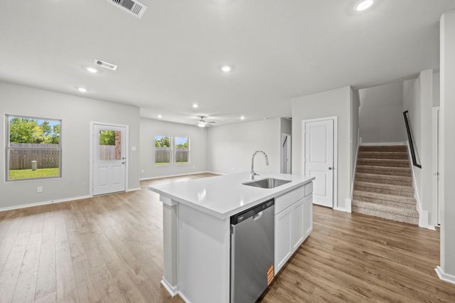 206 Rose Laurel Drive, Alvin, TX 77511