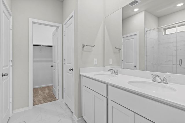 206 Rose Laurel Drive, Alvin, TX 77511