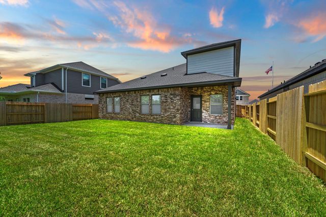 206 Rose Laurel Drive, Alvin, TX 77511