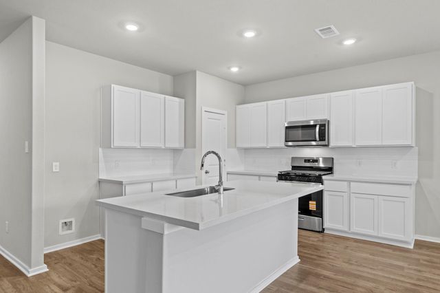 206 Rose Laurel Drive, Alvin, TX 77511