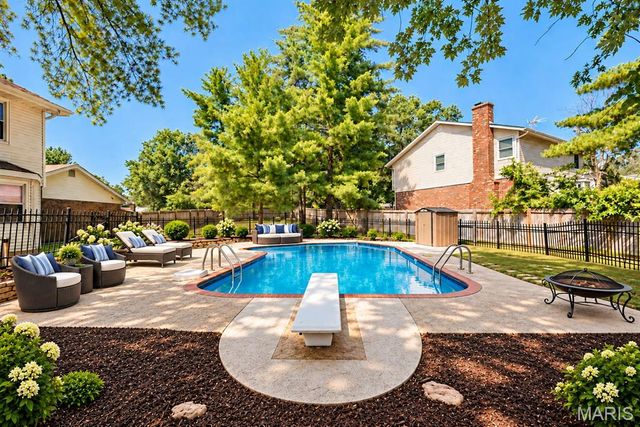 1372 White Road, Chesterfield, MO 63017