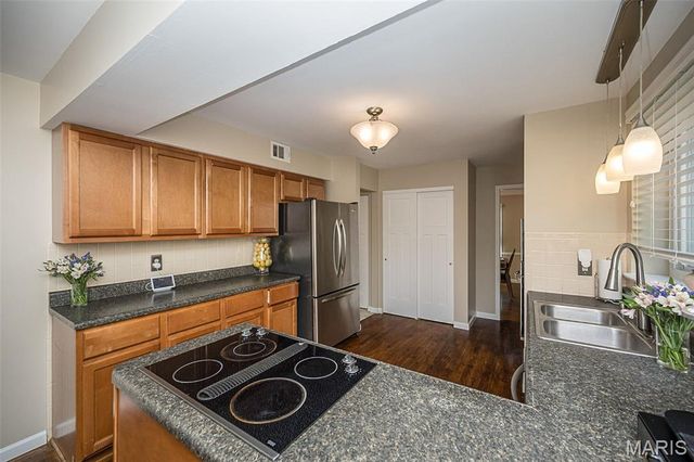 1372 White Road, Chesterfield, MO 63017