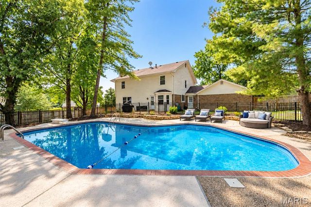 1372 White Road, Chesterfield, MO 63017