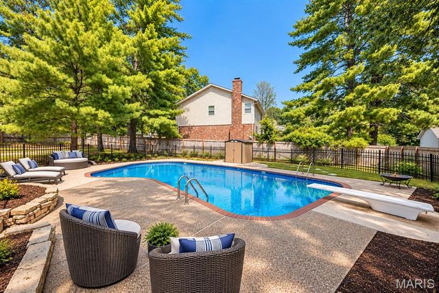 1372 White Road, Chesterfield, MO 63017