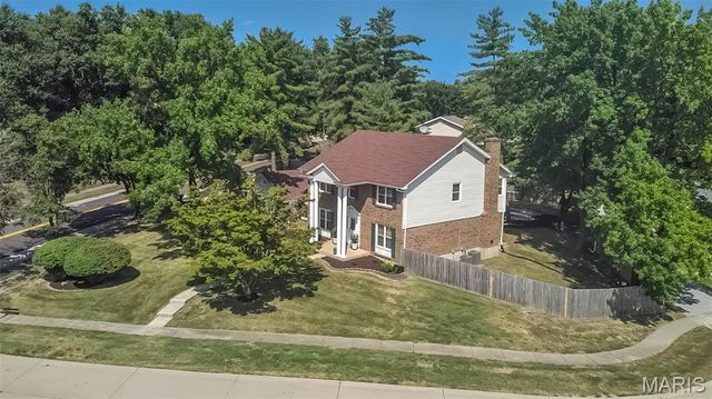 1372 White Road, Chesterfield, MO 63017