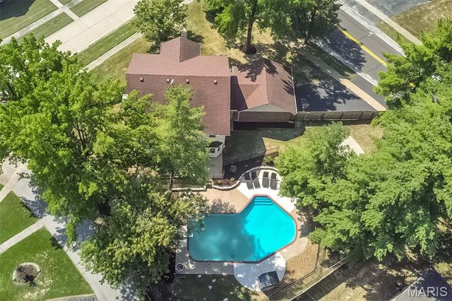 1372 White Road, Chesterfield, MO 63017