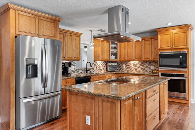 891 MARKHAM WOODS ROAD, Longwood, FL 32779