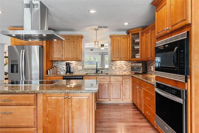 891 MARKHAM WOODS ROAD, Longwood, FL 32779