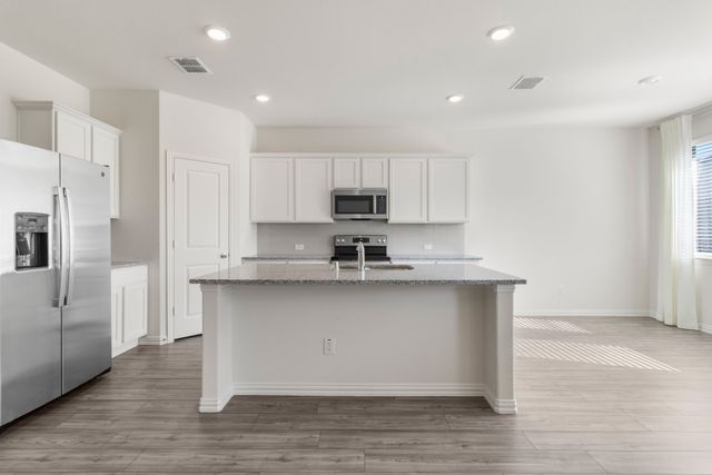 168 Chamberlain Drive, Fate, TX 75189