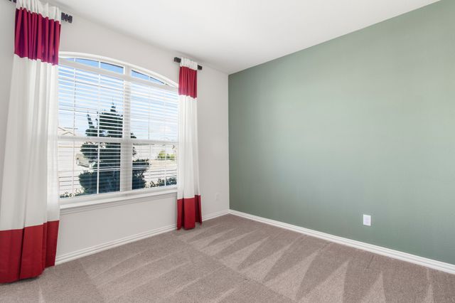 168 Chamberlain Drive, Fate, TX 75189