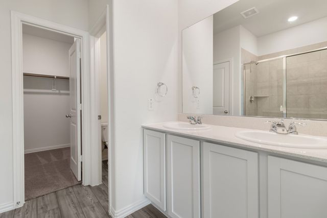 168 Chamberlain Drive, Fate, TX 75189