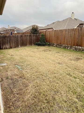 168 Chamberlain Drive, Fate, TX 75189