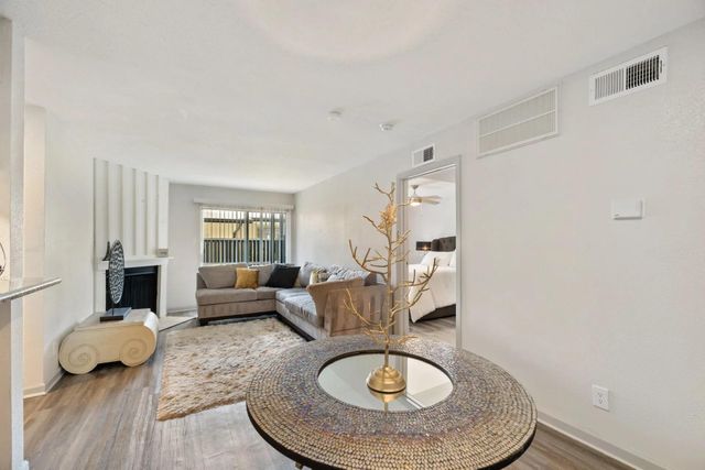 10101 Forum Park Drive 1072, Houston, TX 77036