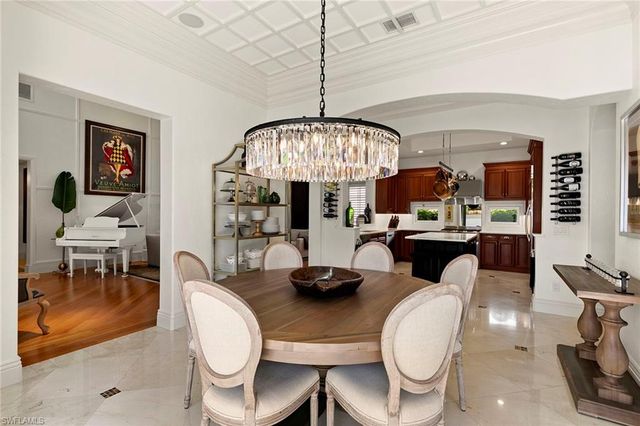 2892 Tiburon BLVD E, Naples, FL 34109