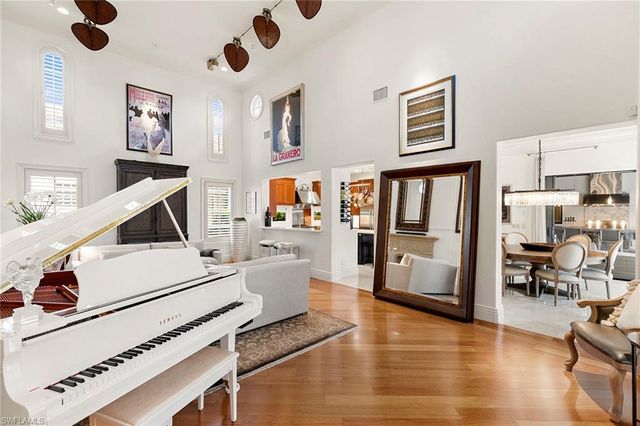 2892 Tiburon BLVD E, Naples, FL 34109