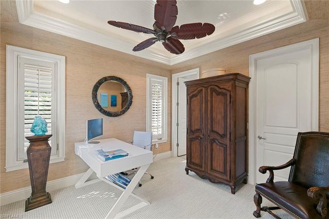 2892 Tiburon BLVD E, Naples, FL 34109