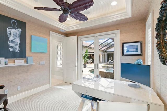 2892 Tiburon BLVD E, Naples, FL 34109