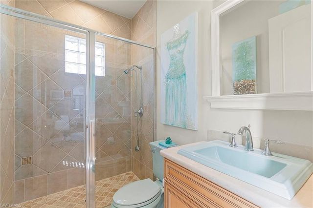 2892 Tiburon BLVD E, Naples, FL 34109