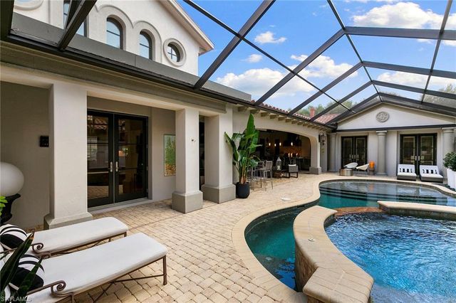 2892 Tiburon BLVD E, Naples, FL 34109