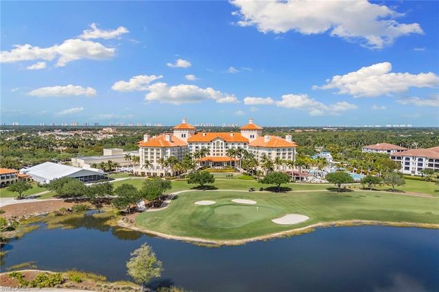 2892 Tiburon BLVD E, Naples, FL 34109