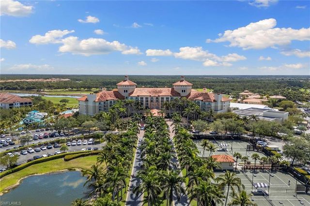 2892 Tiburon BLVD E, Naples, FL 34109