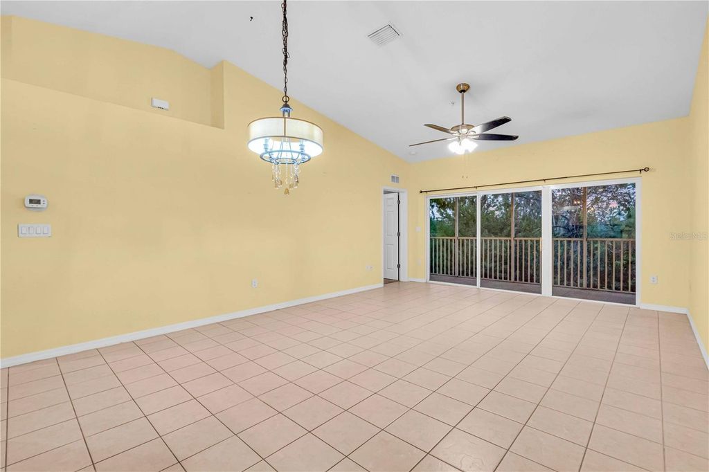 Image 11 of property listing at 6421 BAY CEDAR LANE, Bradenton, FL 34203