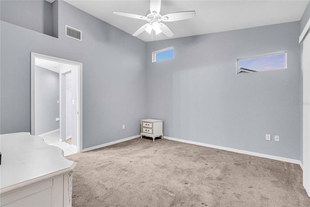 Image 14 of property listing at 6421 BAY CEDAR LANE, Bradenton, FL 34203