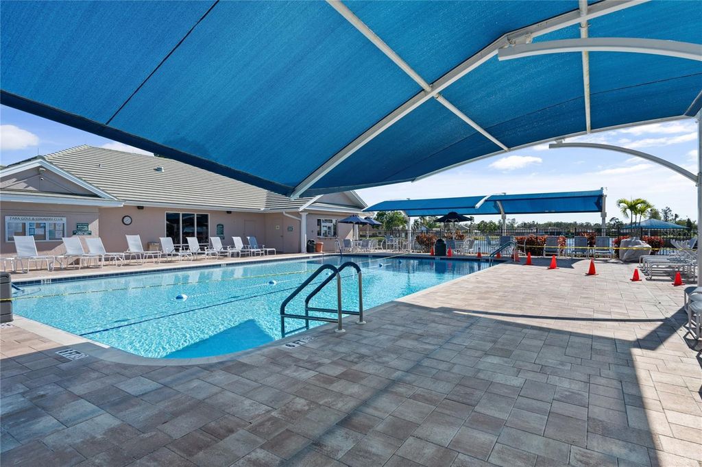 Image 36 of property listing at 6421 BAY CEDAR LANE, Bradenton, FL 34203