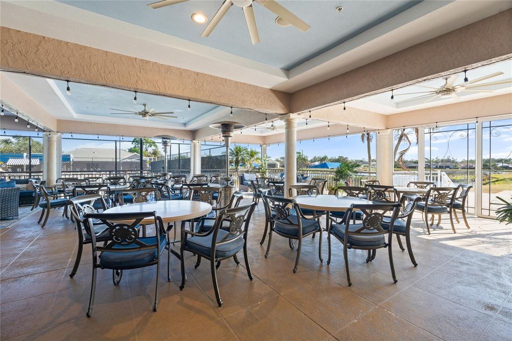 Image 39 of property listing at 6421 BAY CEDAR LANE, Bradenton, FL 34203