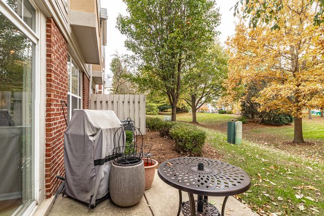431 PINE LAKE Circle 431, Vernon Hills, IL 60061