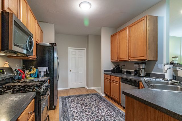 431 PINE LAKE Circle 431, Vernon Hills, IL 60061